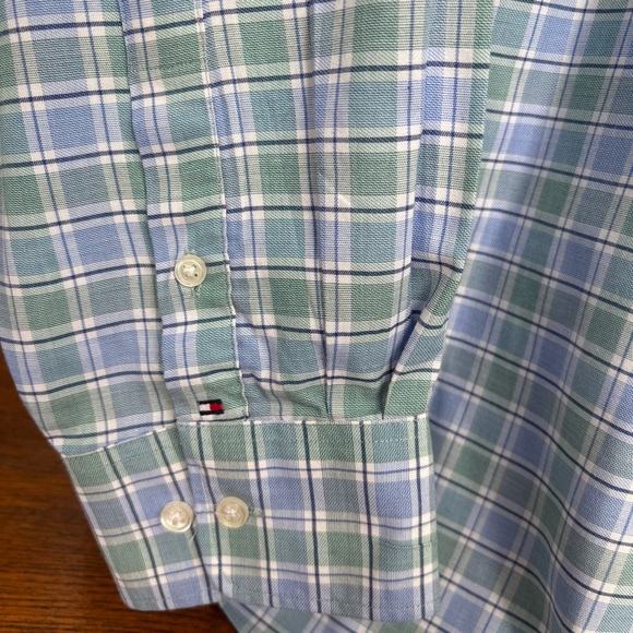Tommy Hilfiger Men’s 2XL Blue/Green Checked Pattern Classic Button Down Shirt - Picture 10 of 10